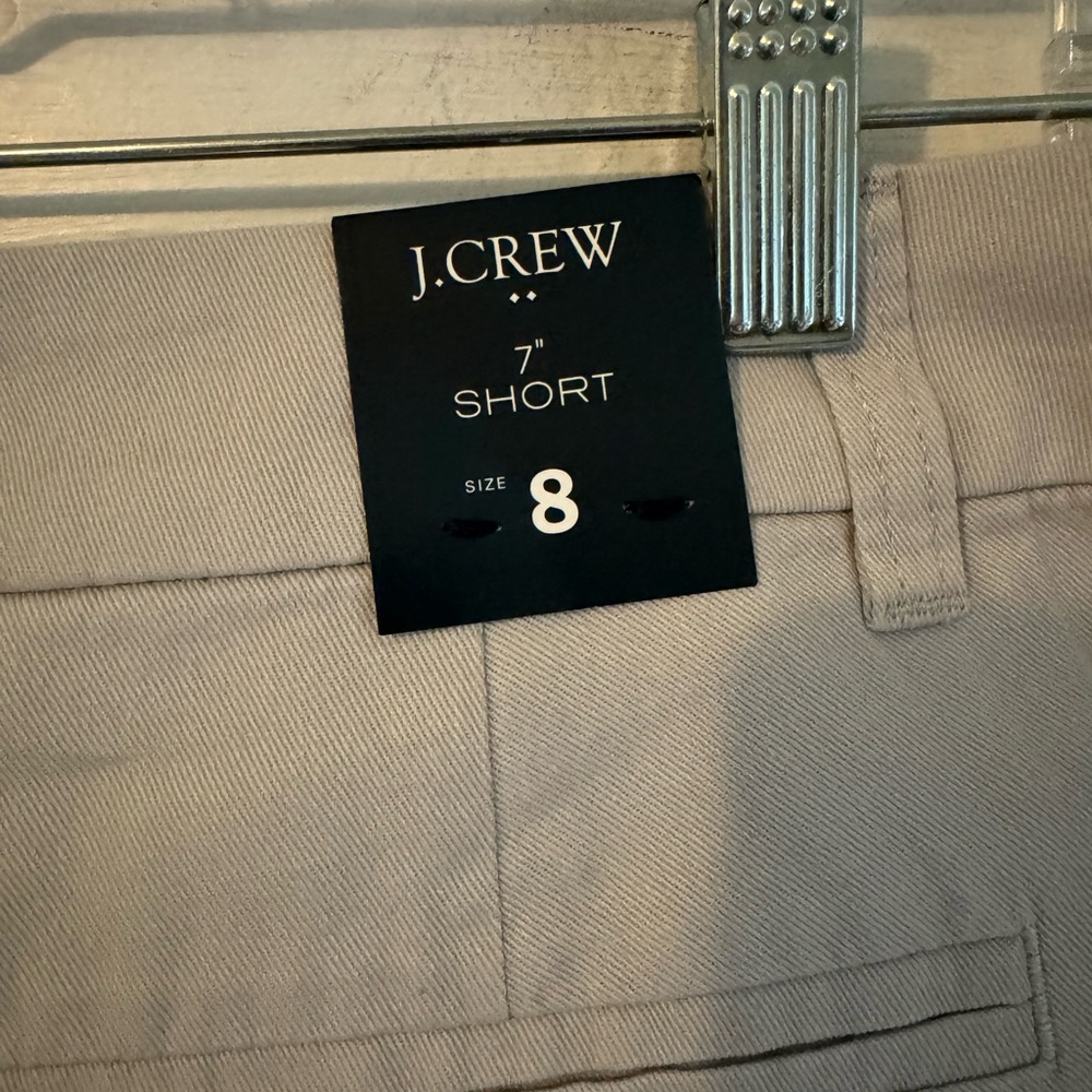 J. Crew Factory Classic Chino 7” inseam Size 8 Grey New with Tags - Picture 2 of 6